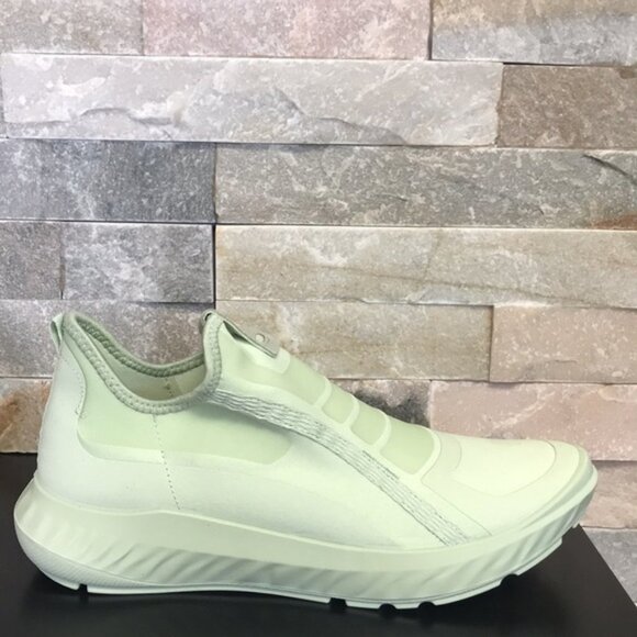 ECCO ATH-1FW Low Slip-on Sneaker - Picture 8 of 9